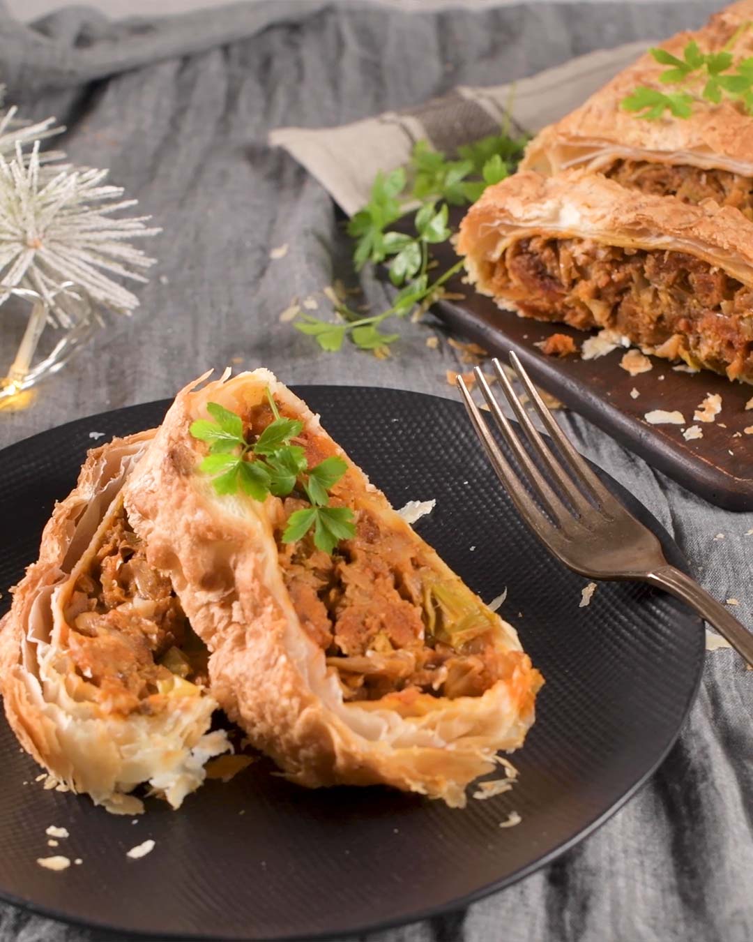 Strudel di carne: ripieno saporito, tradizionale e sostanzioso.
